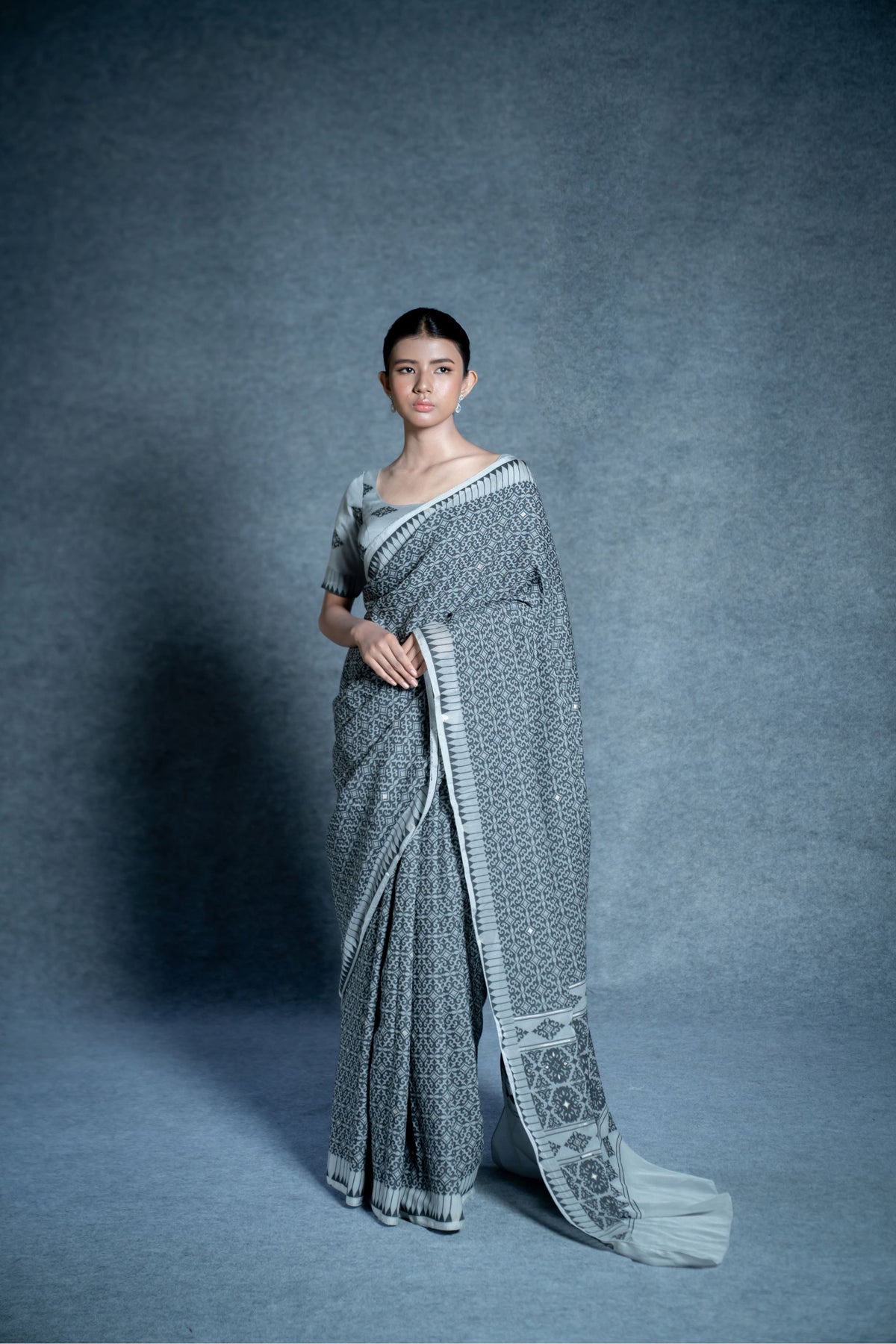 Marei Pareng Saree – Quarry Black