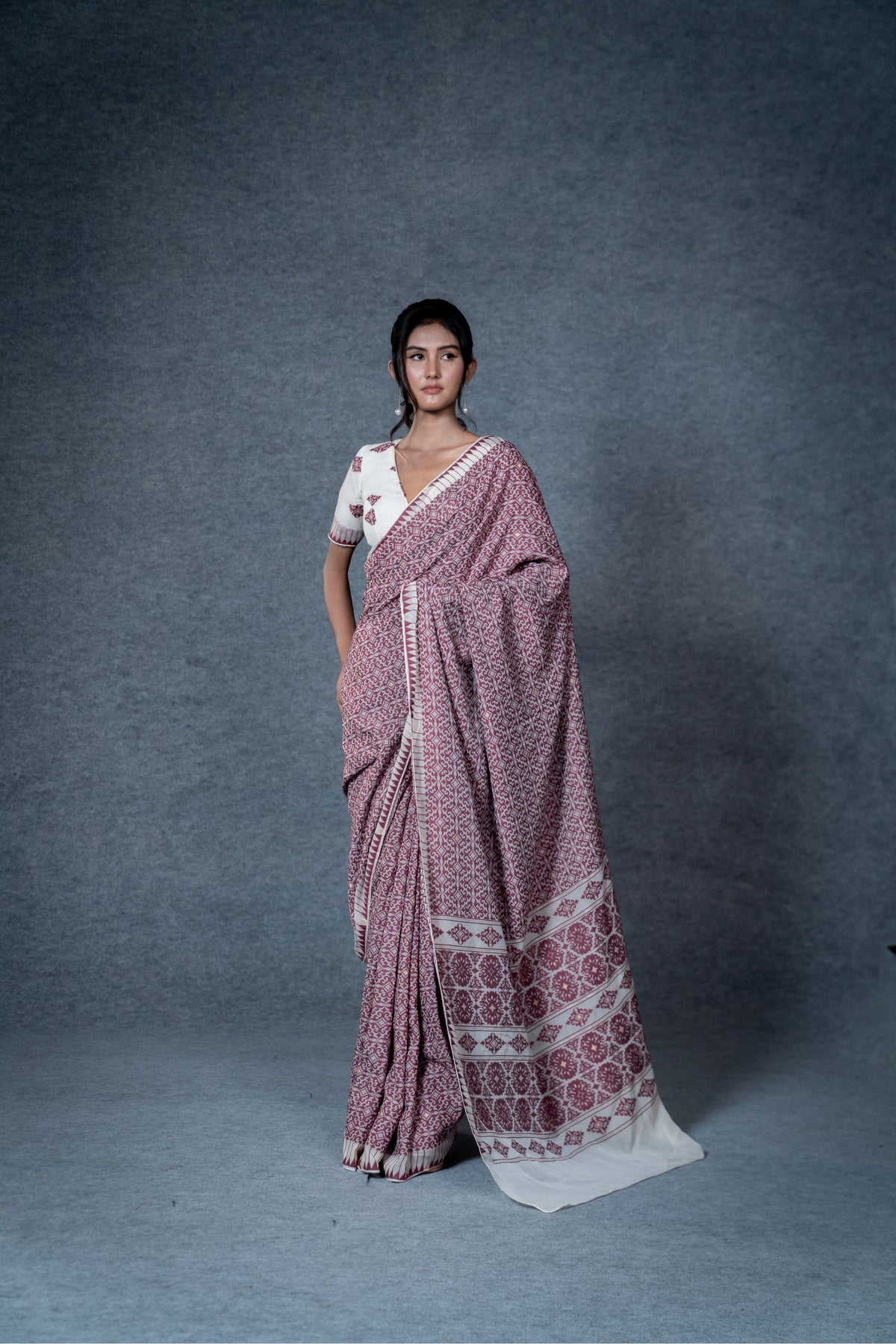 Marei Pareng Saree – Cream Maroon