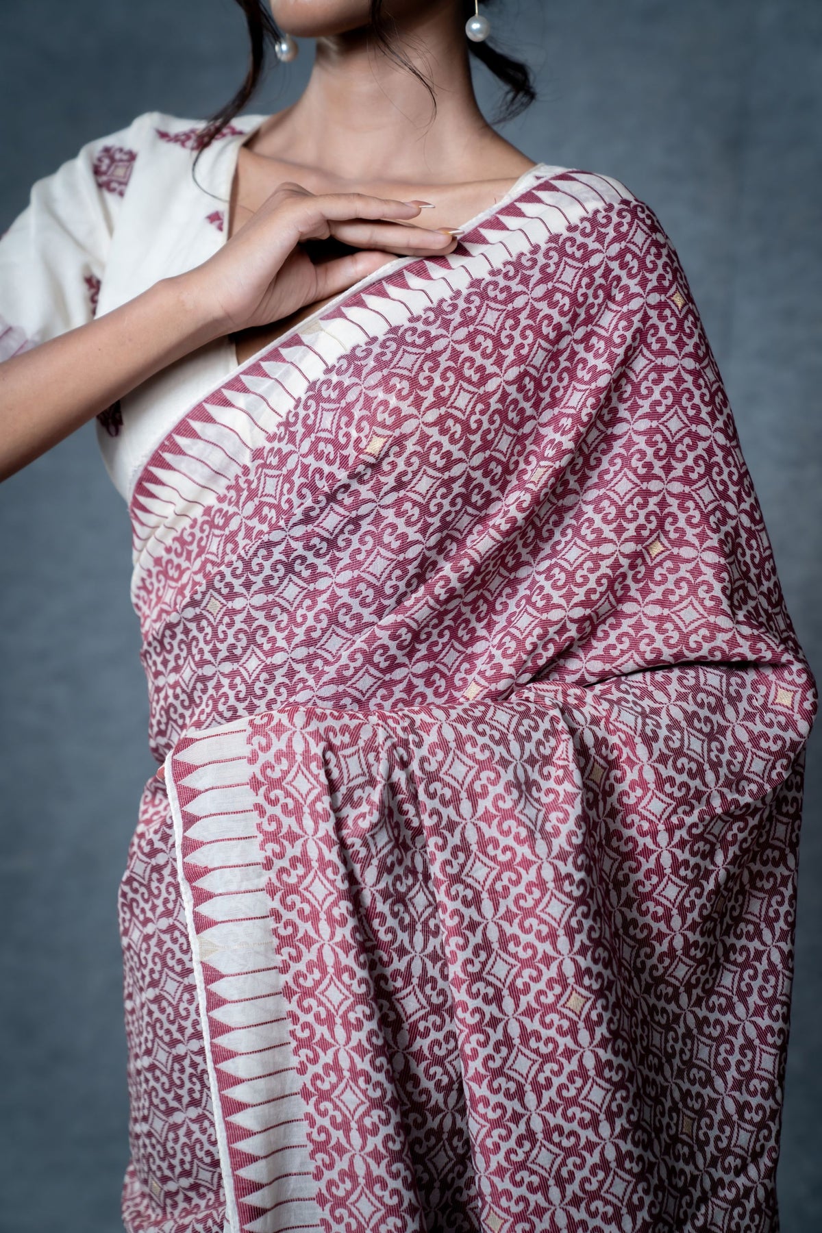 Marei Pareng Saree – Cream Maroon