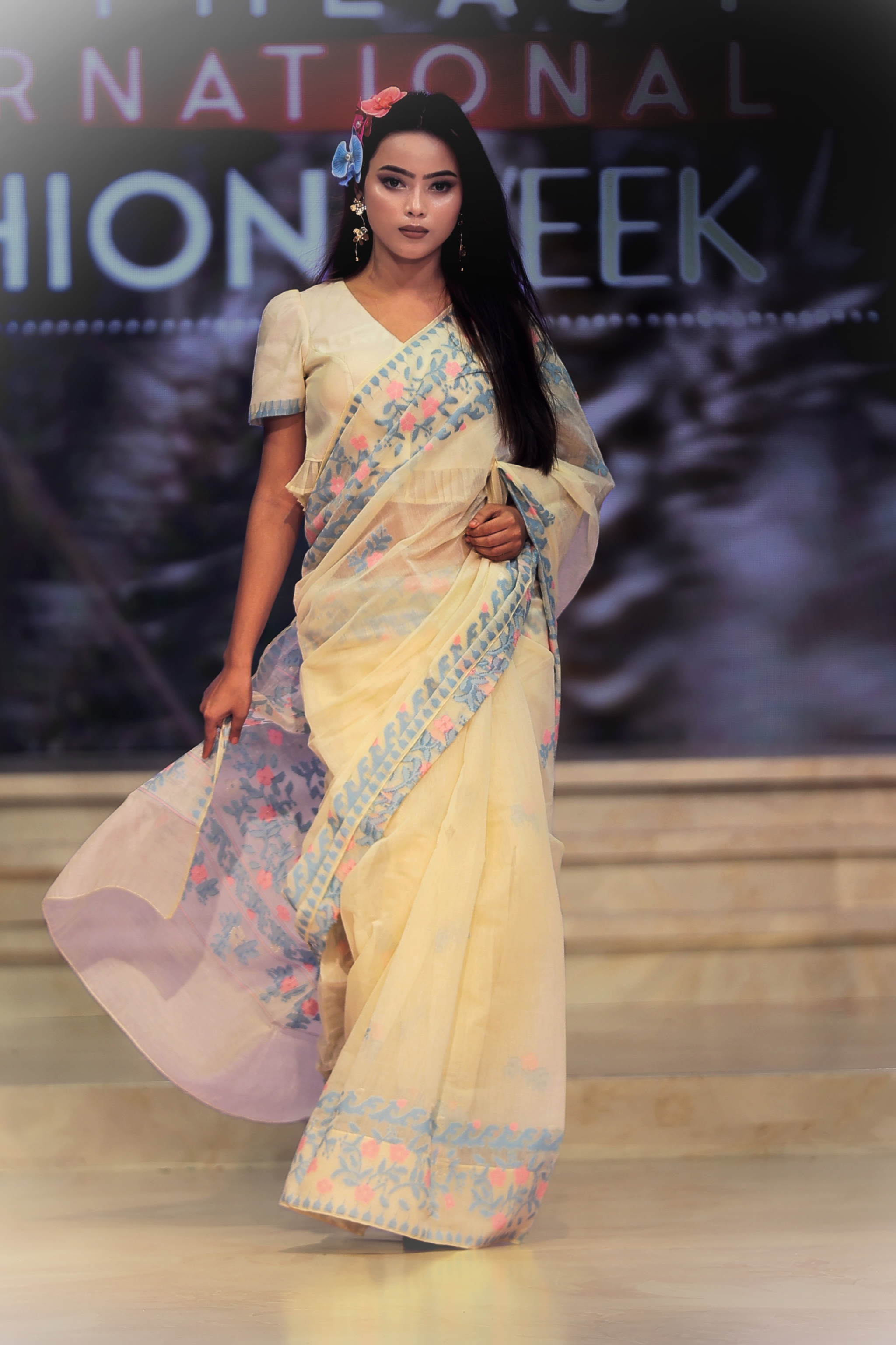 Ema Saree – Cream