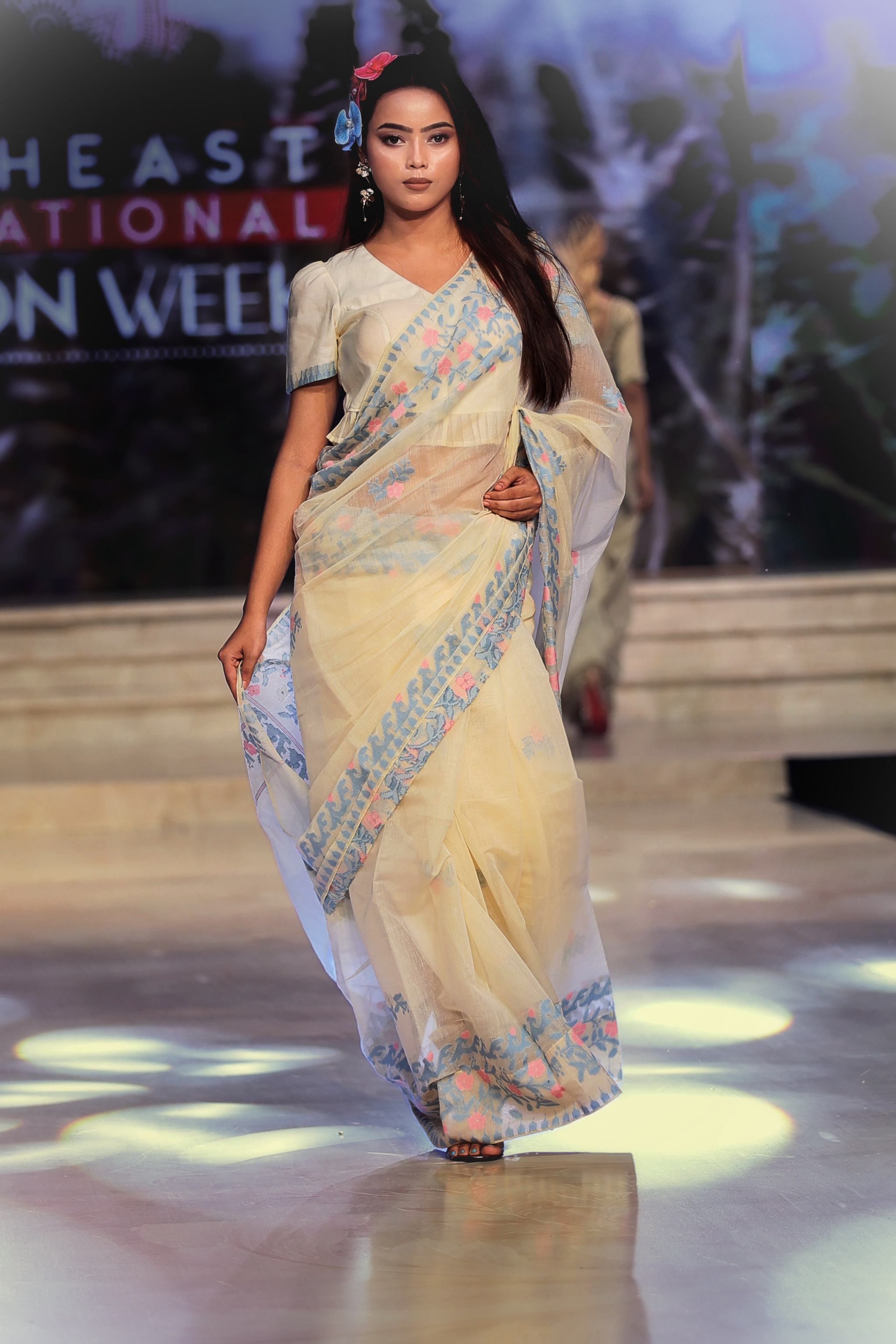 Ema Saree – Cream
