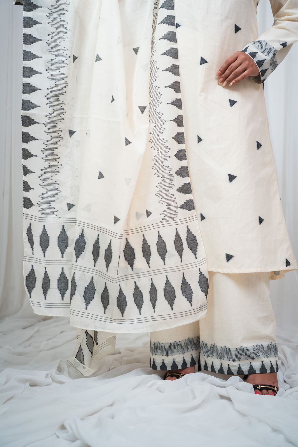 ETA Ahum – Cream Black Kurti Set