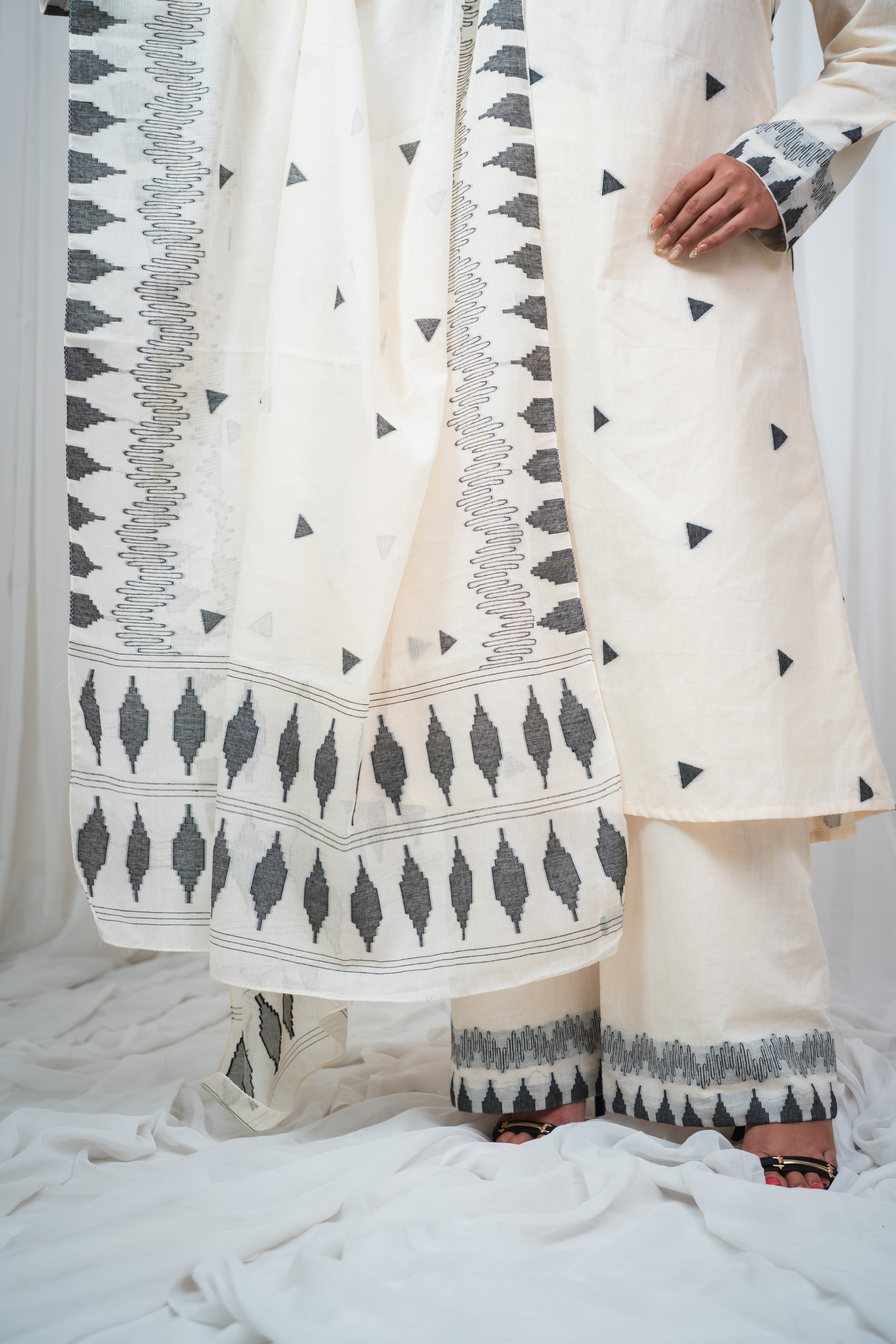 ETA Ahum – Cream Black Kurti Set