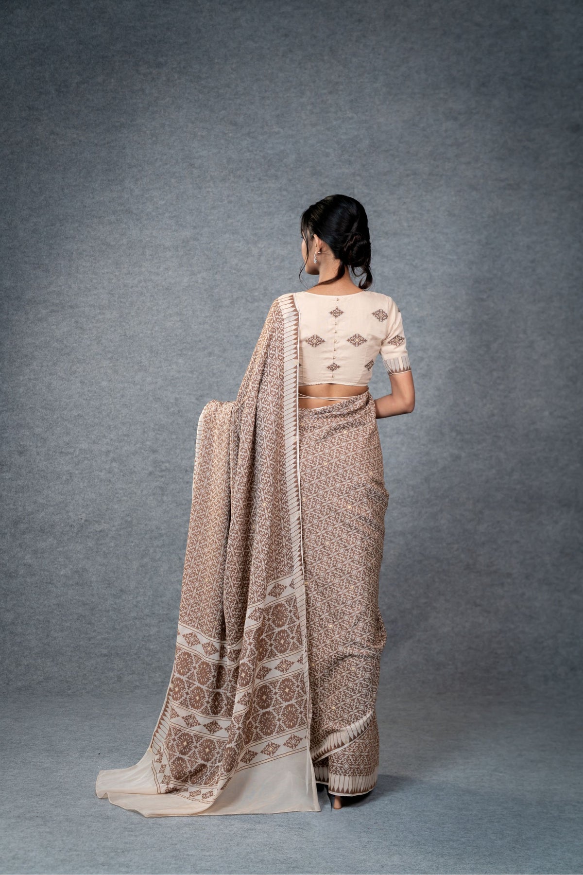 Marei Pareng Saree – Tussar Coffee