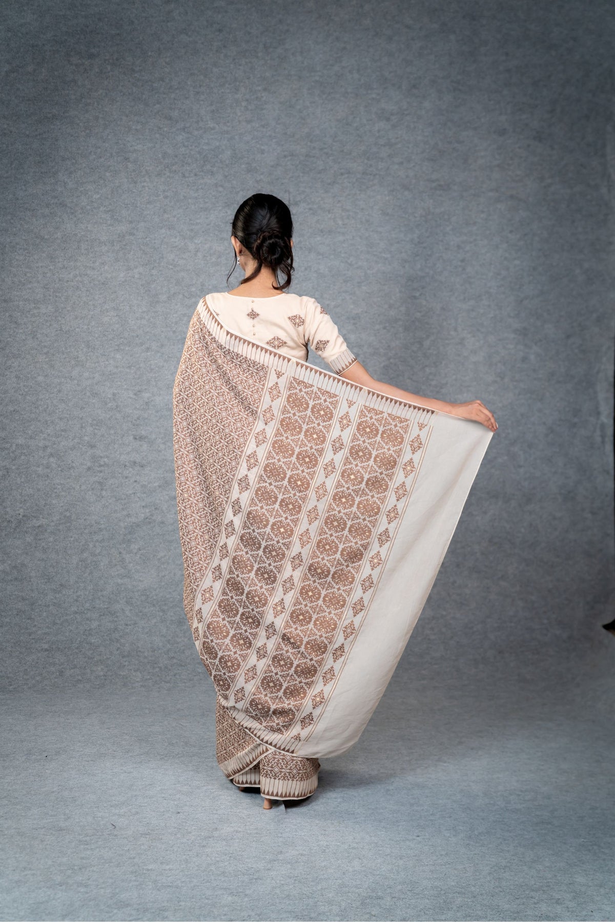 Marei Pareng Saree – Tussar Coffee