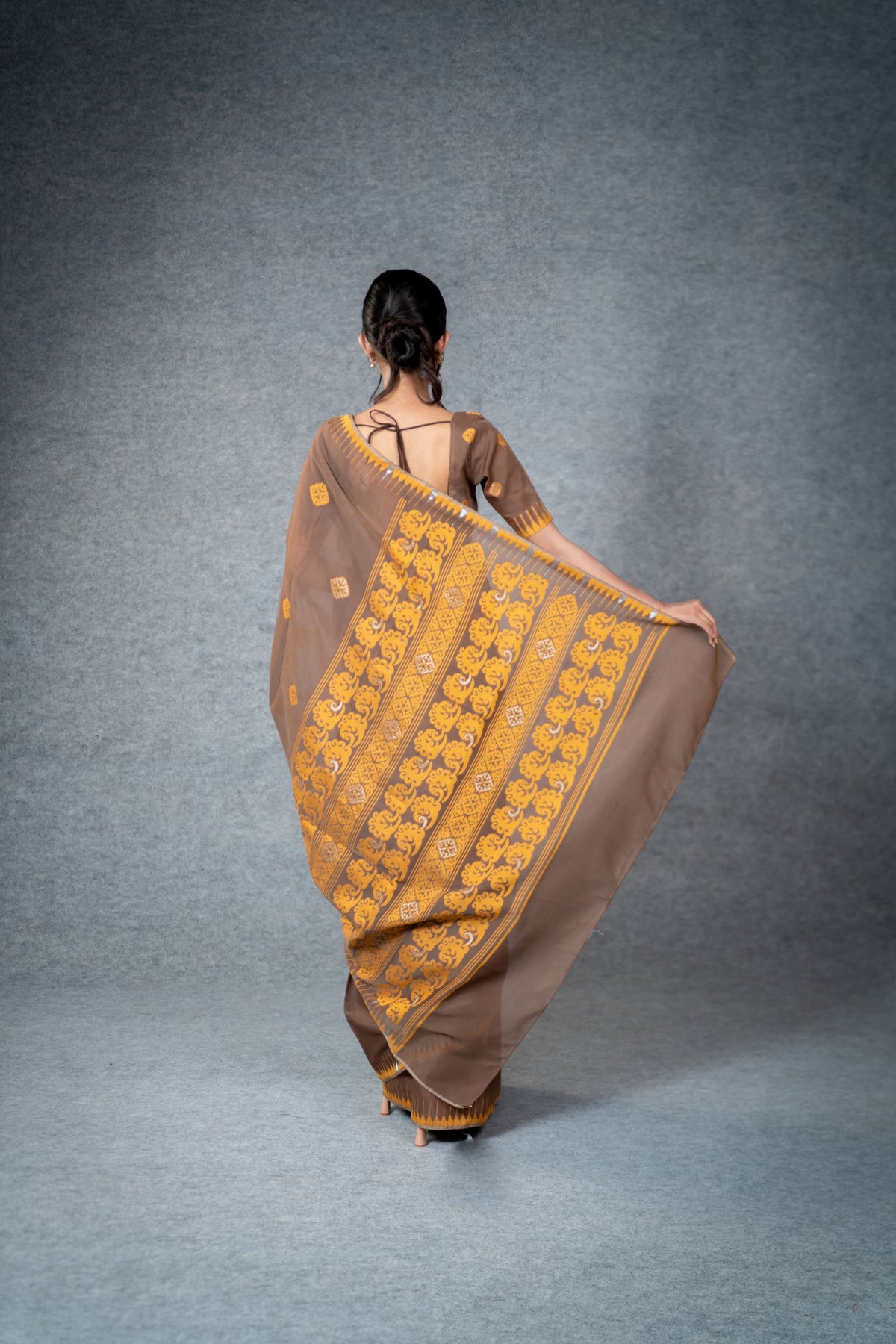 Shingarei Saree – Coffee