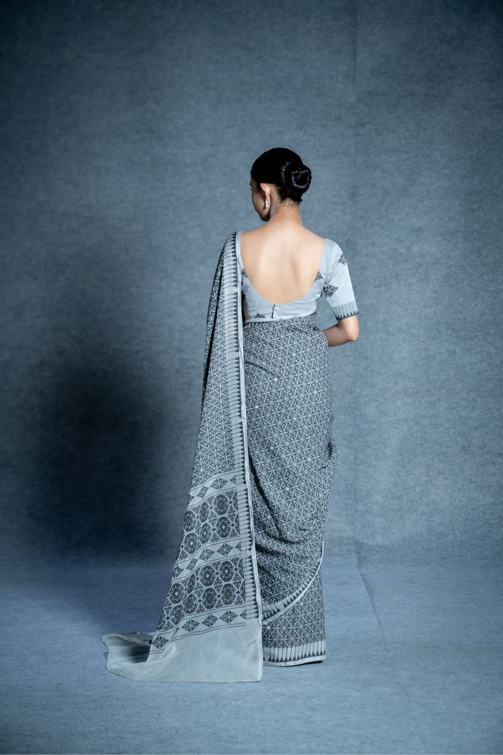 Marei Pareng Saree – Quarry Black