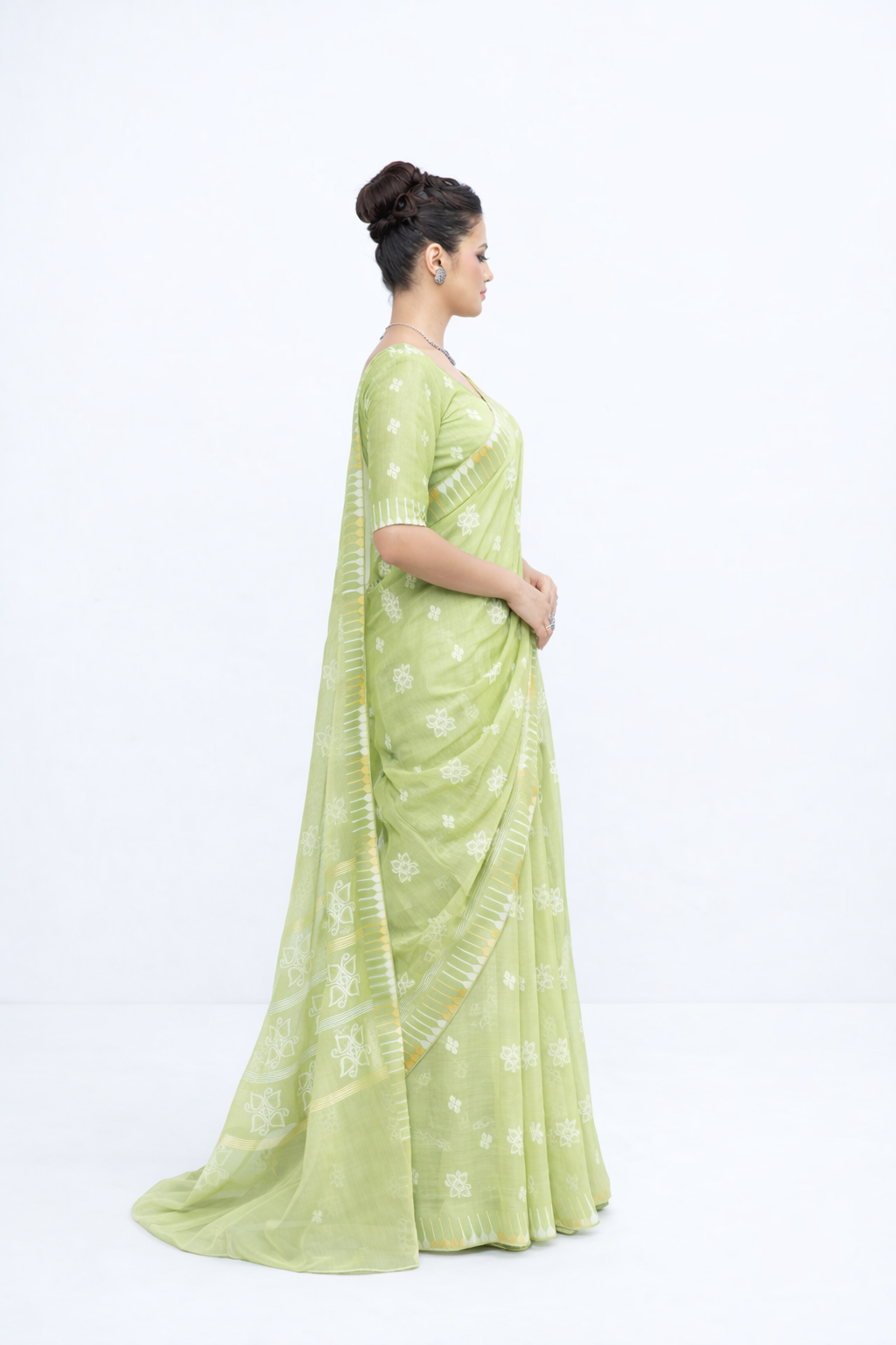 Thoibi Saree - Pista Green Premium Floral Motif Saree