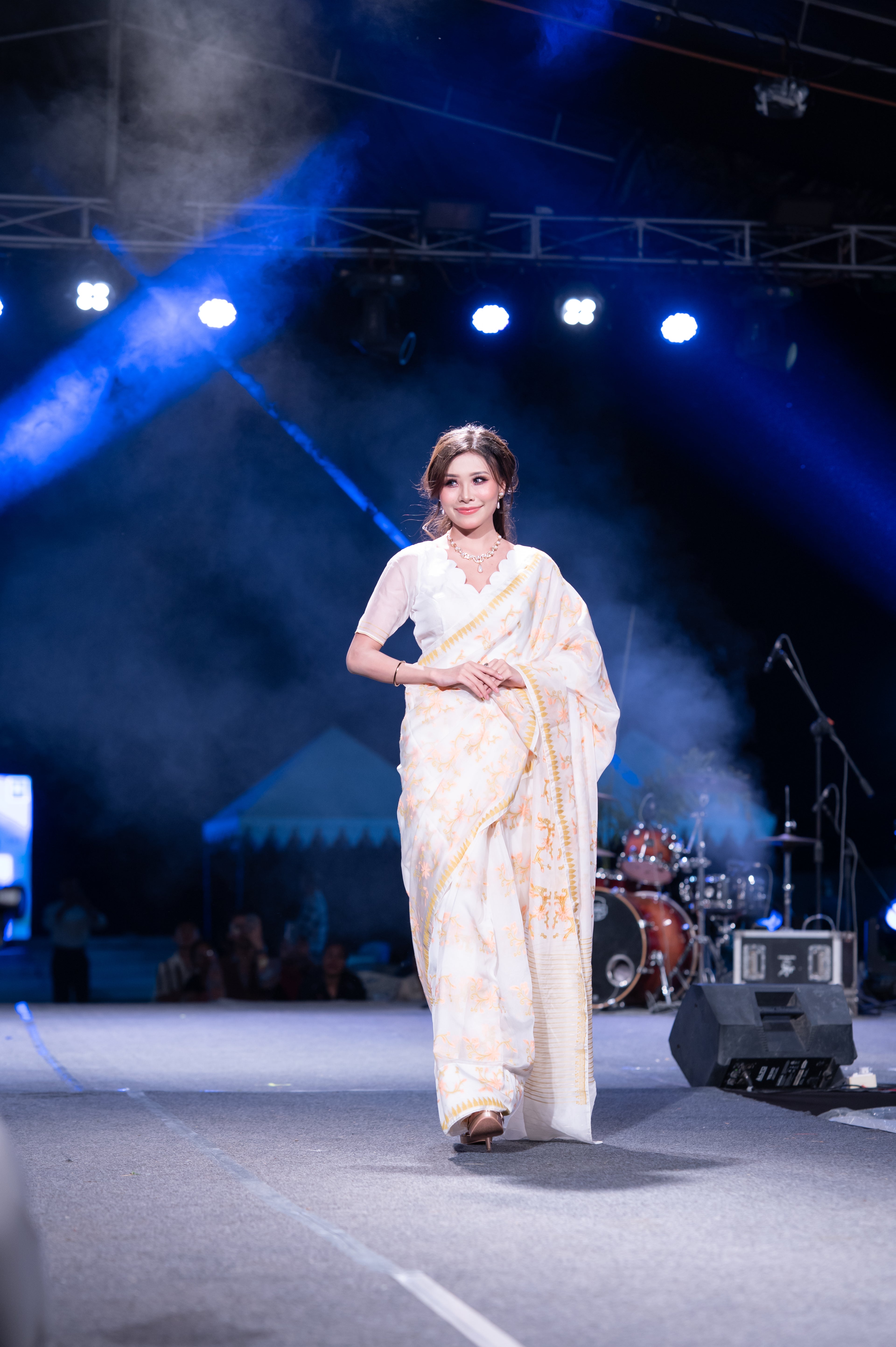 Leikol Saree Peach Sorbet on White
