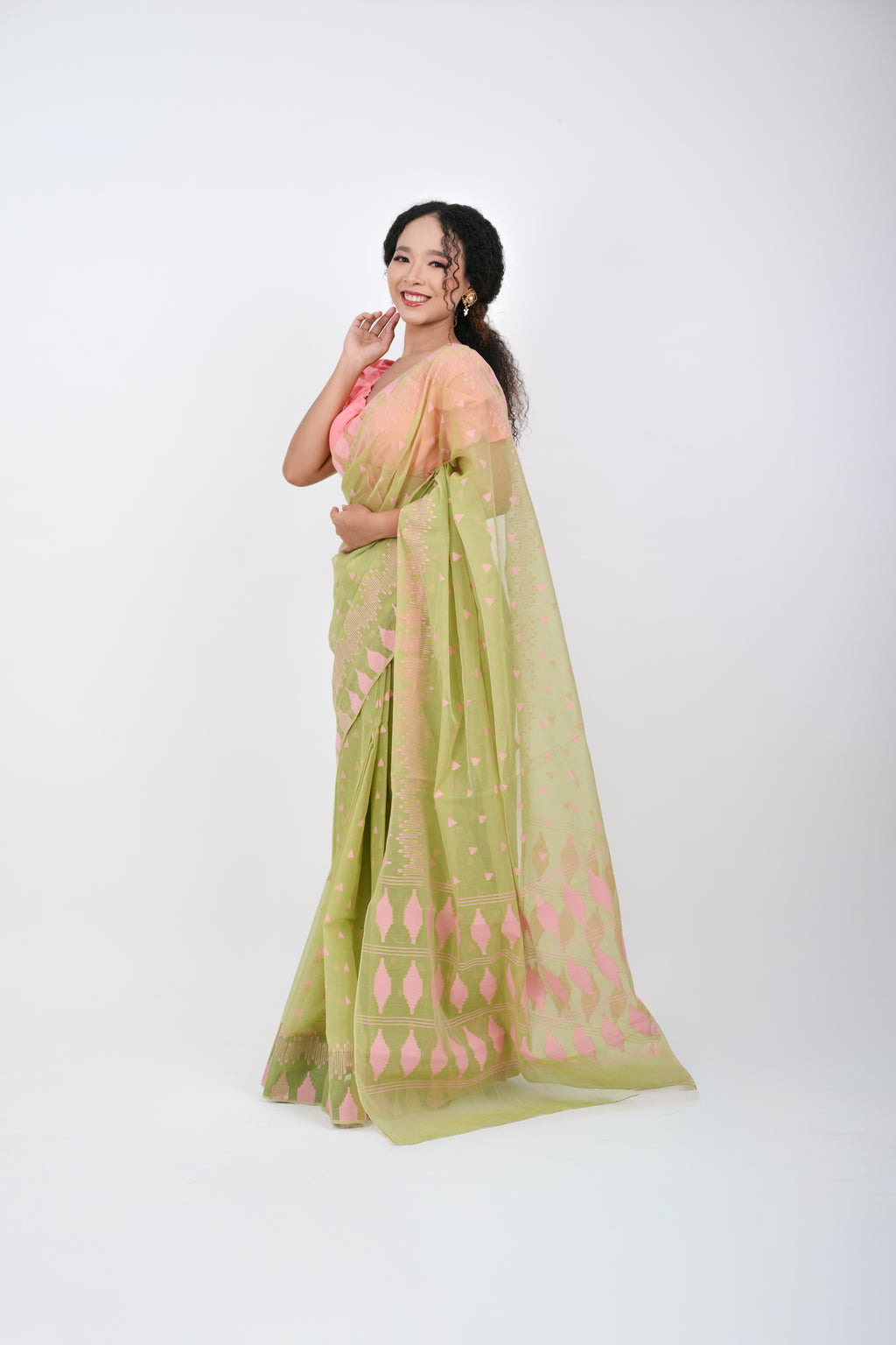 Ahum Saree - Green Premium Geometric Motif Saree
