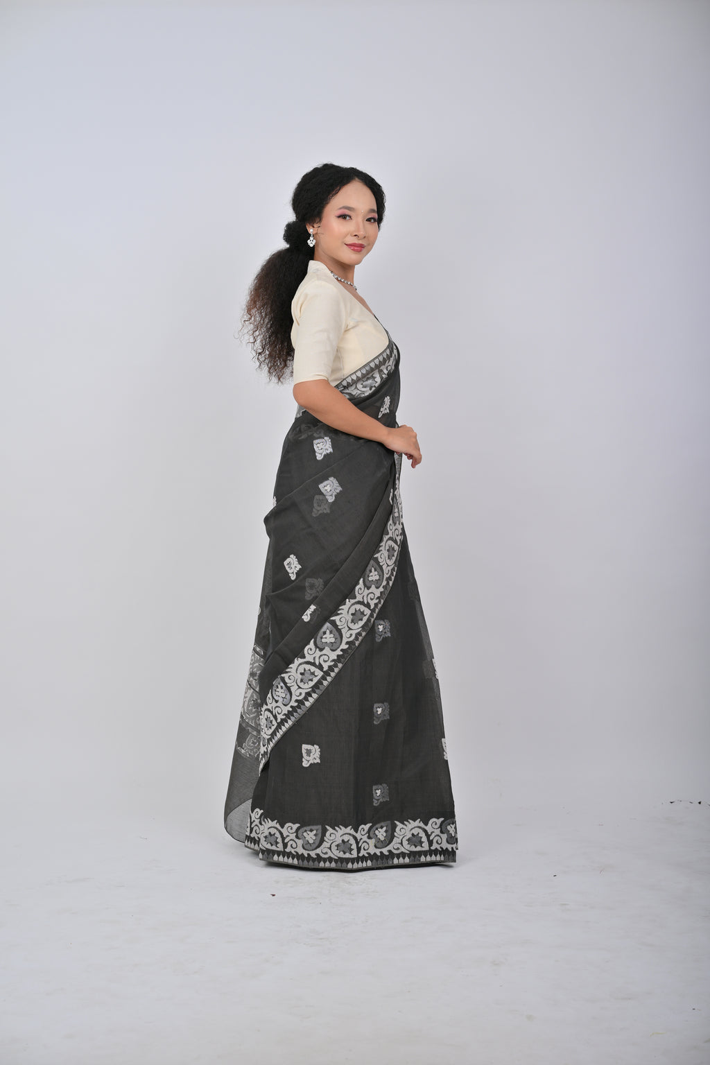 UNA Saree – Black