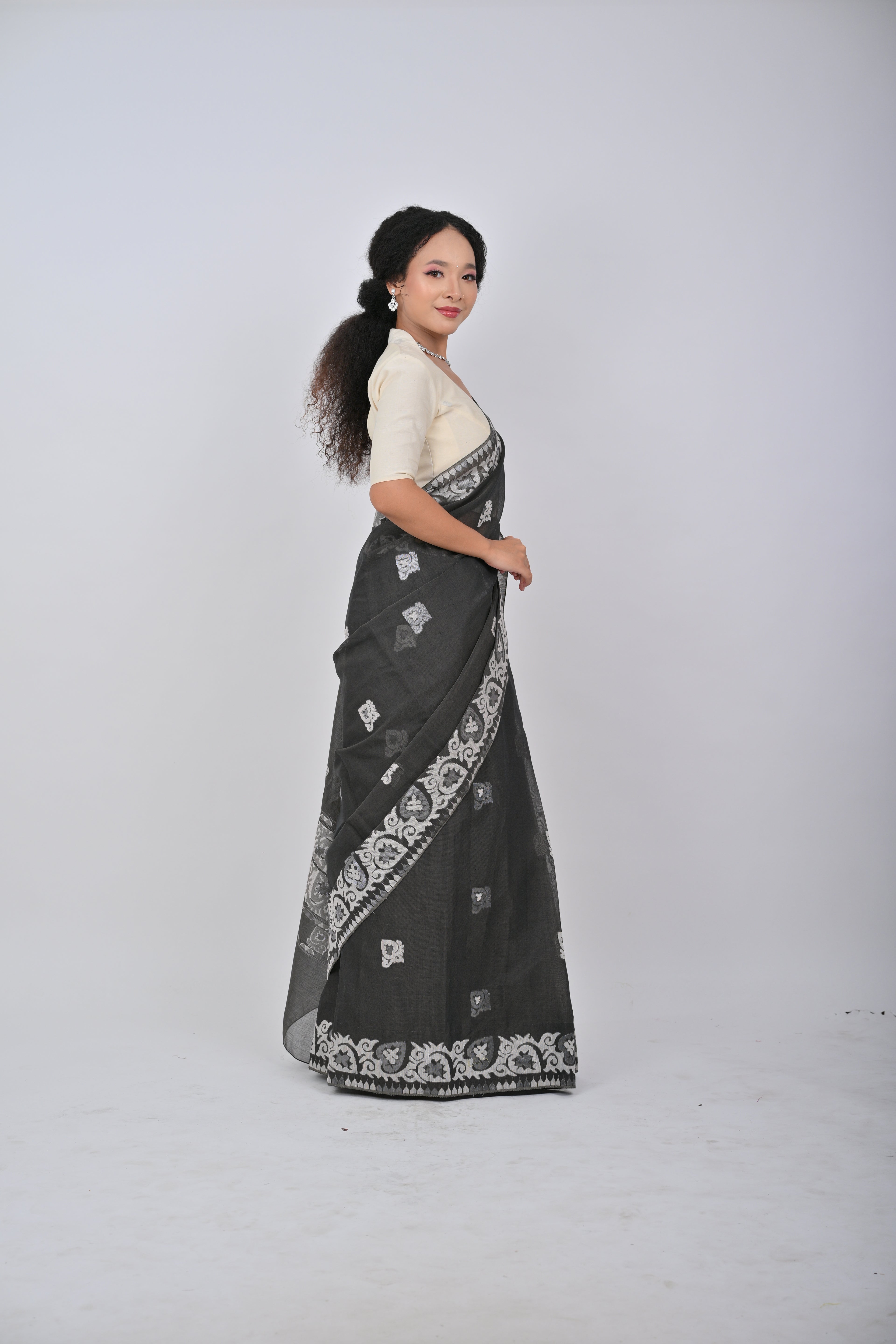 UNA Saree – Black