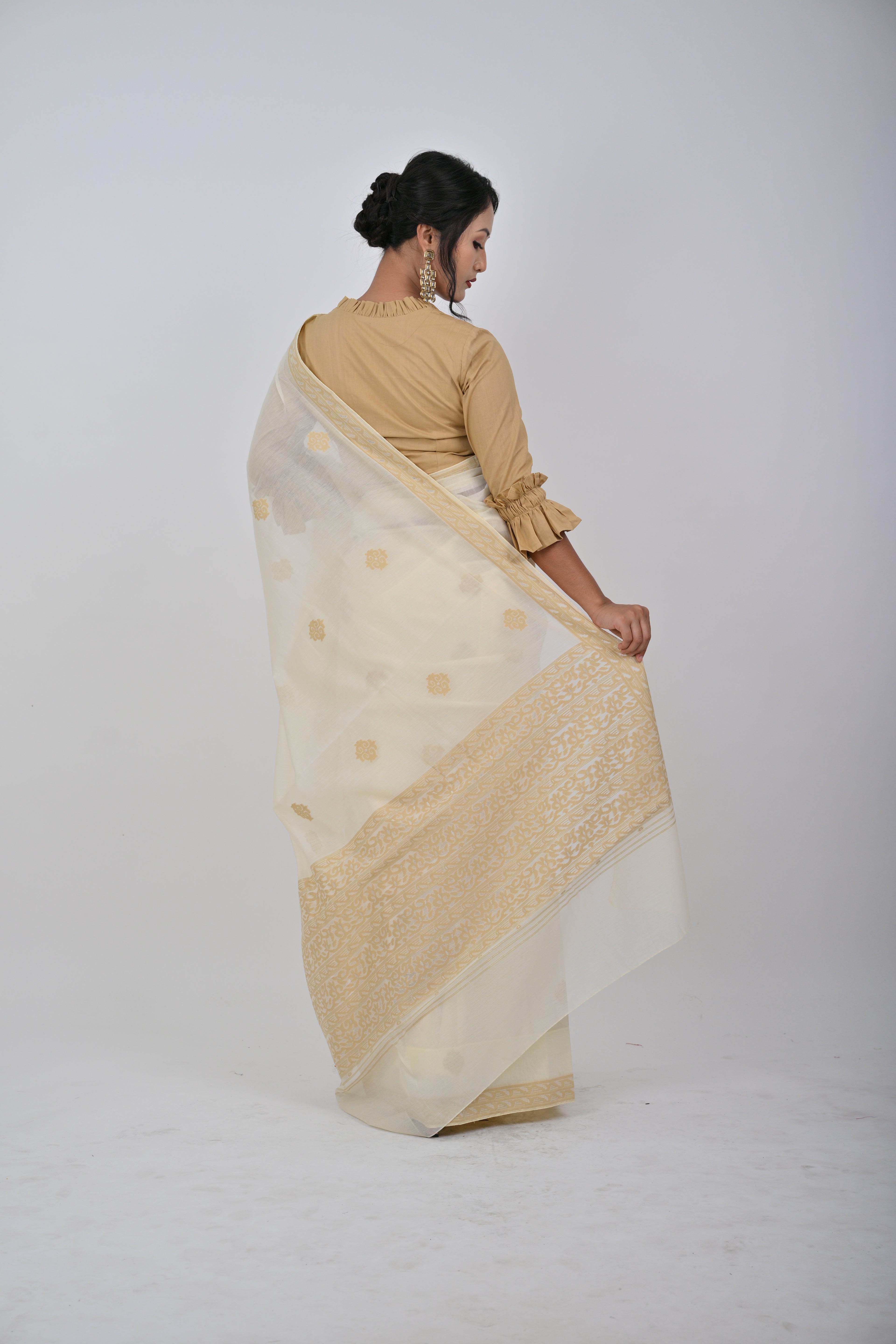 Neshi Saree – Tusser