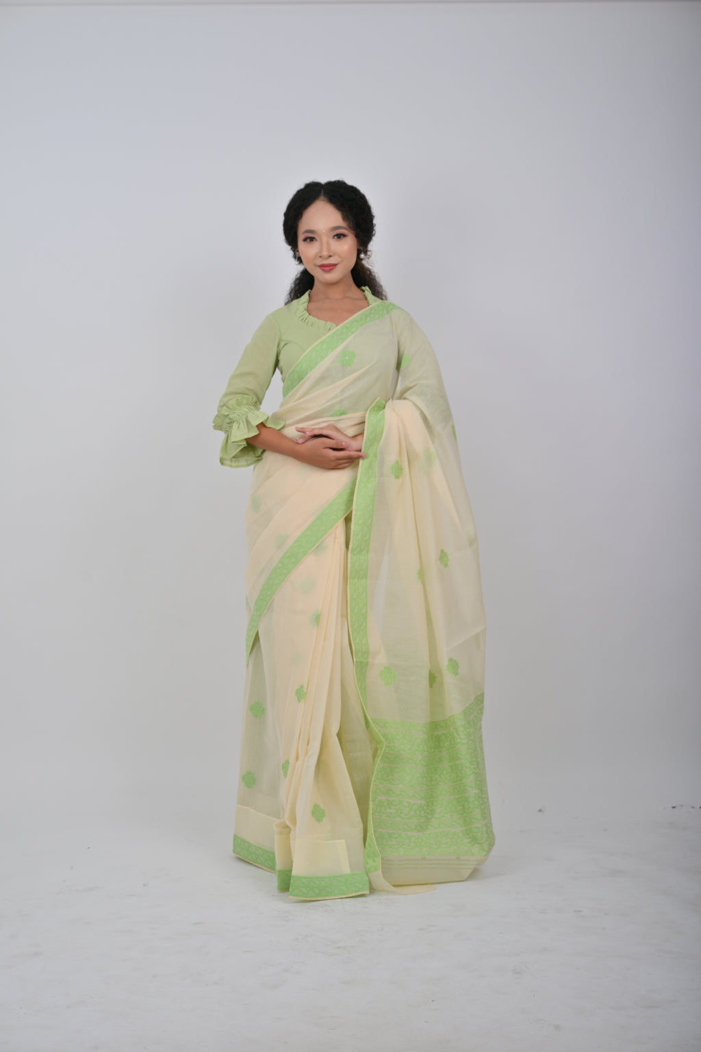 Neshi Saree Pista