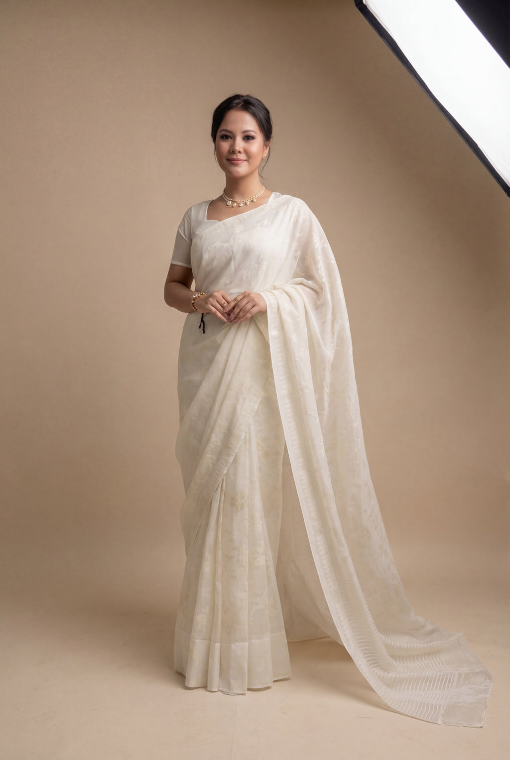 Leikol Saree Cream on White