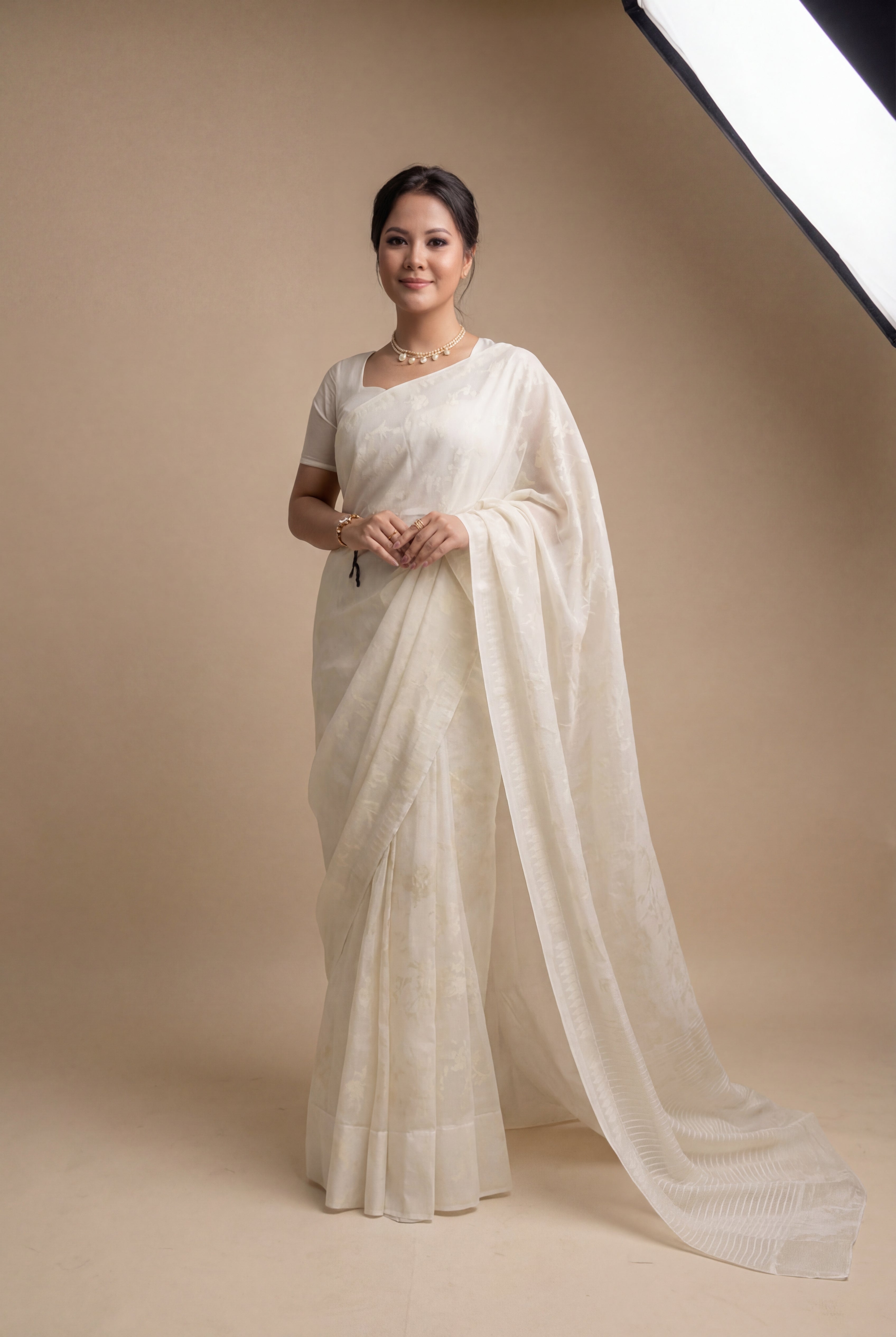 Leikol Saree Cream on White