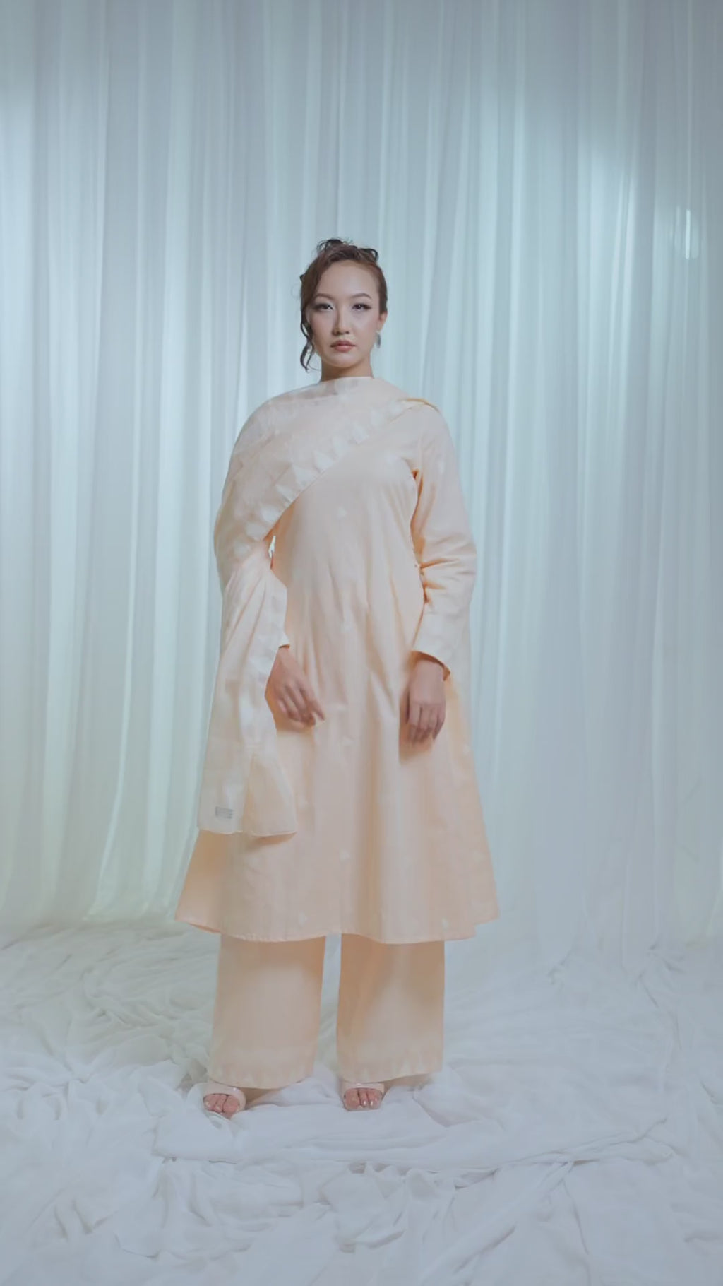 ETA Ahum – Peach Kurti Set