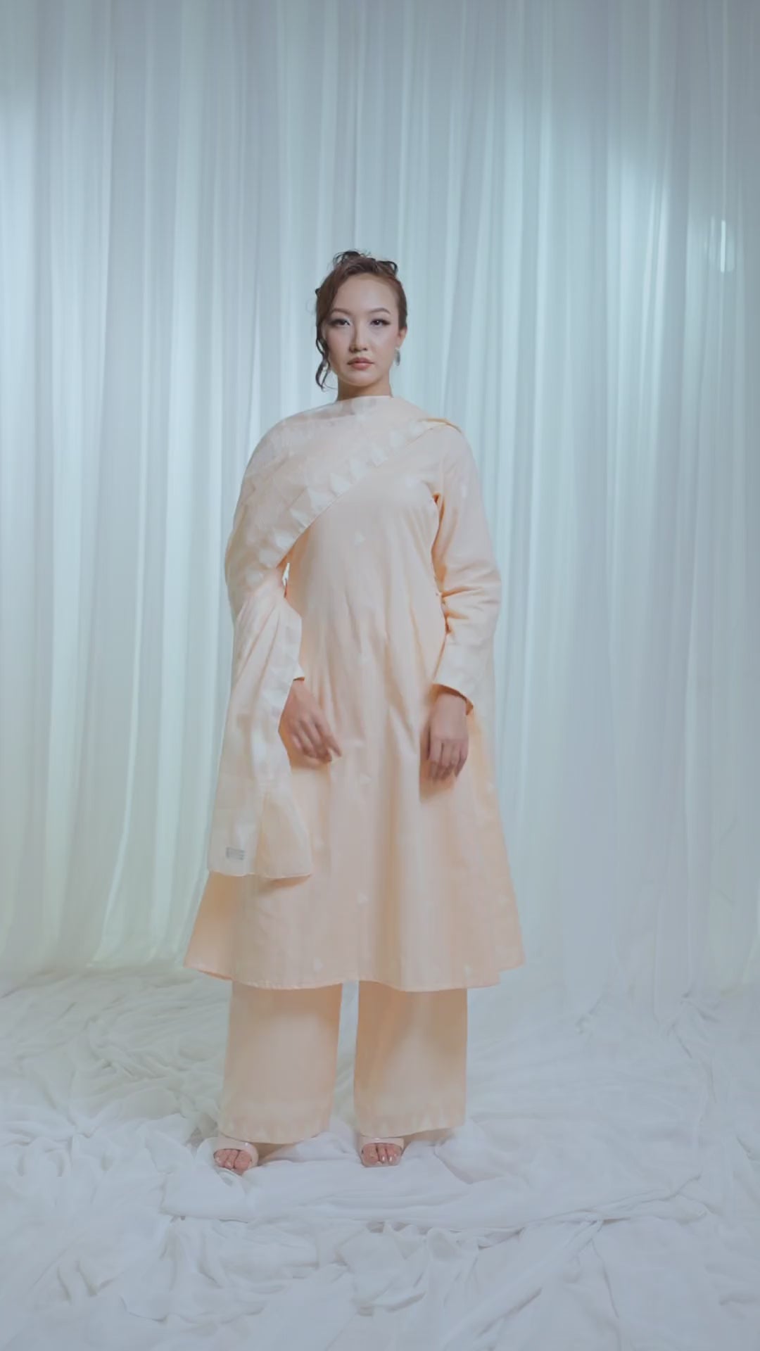 ETA Ahum – Peach Kurti Set